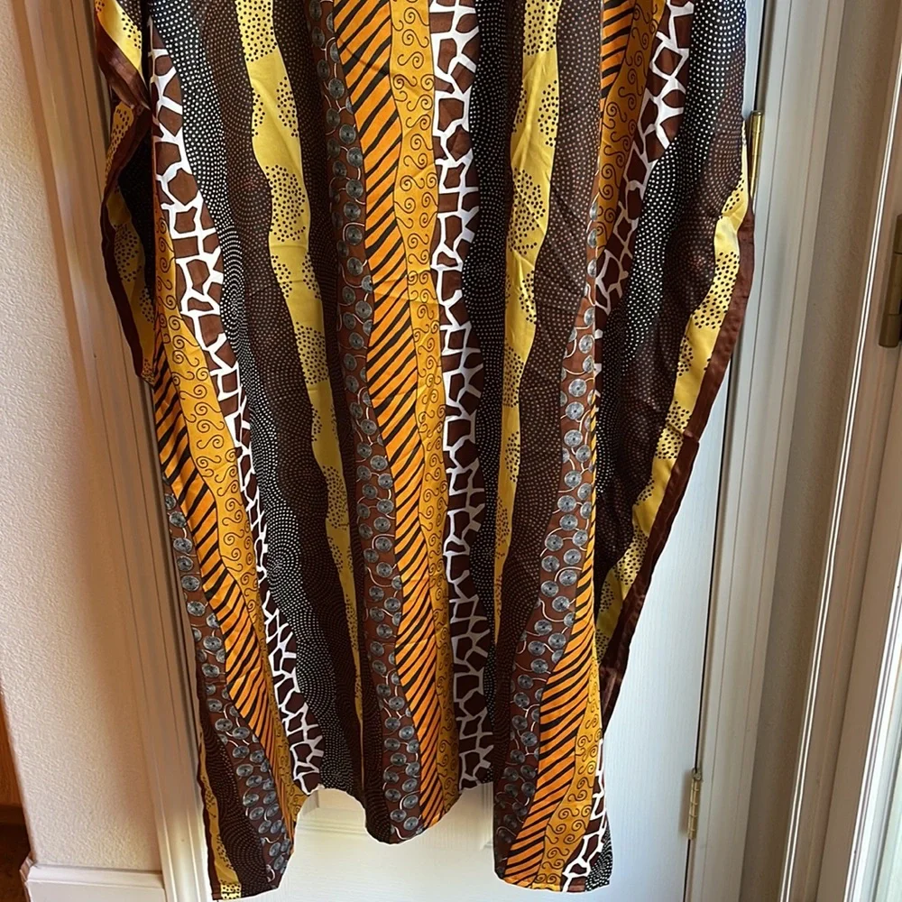 NWT WINLAR SATEEN FEEL VIBRANT DESIGN PRINT FULL LENGTH CAFTAN - Picture 2 of 10